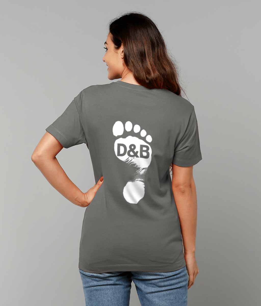 Unisex Grey T-shirt for Adults – Music Festival Streetwear Rave Clothing – Techno, EDM, DJ Shirt - drum and bass footprint print